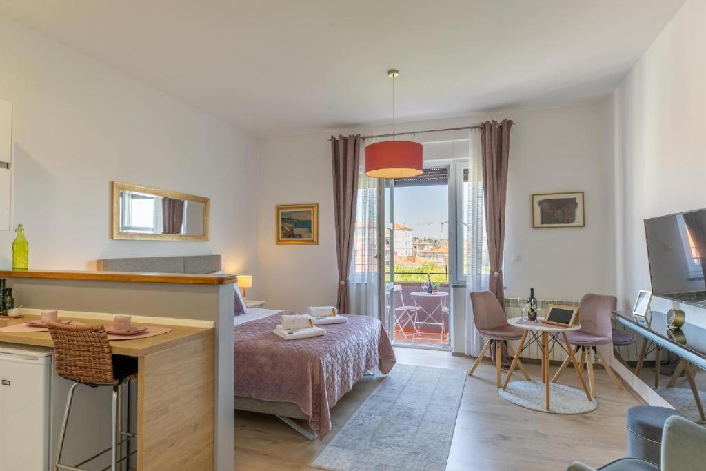 Polai Boutique Apartments With Free Parking Esterno foto