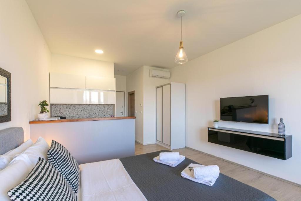 Polai Boutique Apartments With Free Parking Esterno foto