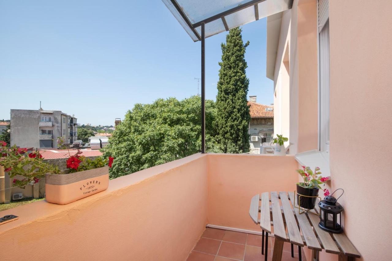 Polai Boutique Apartments With Free Parking Esterno foto